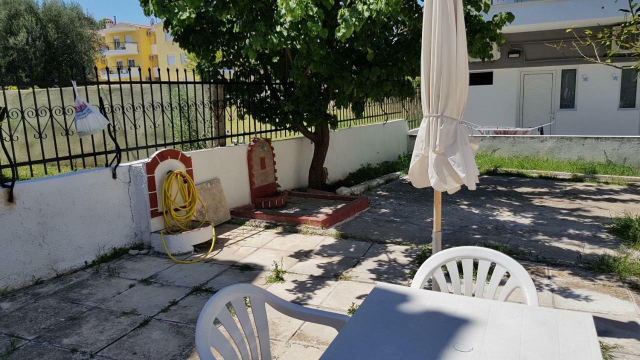 Cosy Family Apartment Near The Sea Polychrono Exterior photo